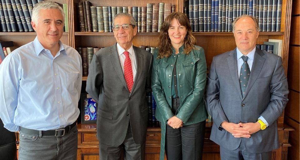 Presidenta De La Ccs Se Reúne Con Líder De La Cpc Juan Sutil