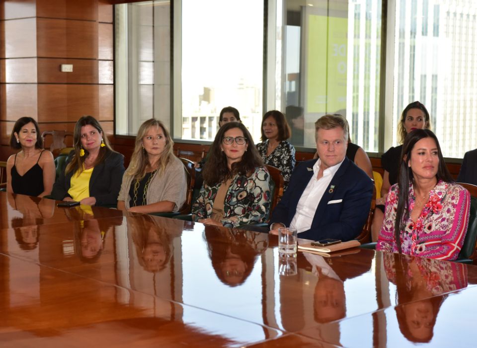 Estudio Anual Zoom De Género Reveló Una Brecha De 19,3 Puntos Porcentuales En Participación Laboral Entre Hombres Y Mujeres Estudio Anual Zoom De Género Reveló Una Brecha De 19,3 Puntos Porcentuales En Participación Laboral Entre Hombres Y Mujeres