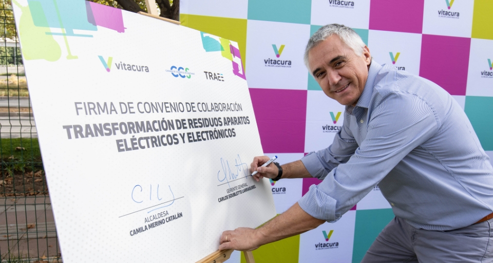 Para Toda La Rm: Firman Convenio Para Reciclaje Gratuito De Aparatos Eléctricos Y Electrónicos En Vitacura Para Toda La Rm: Firman Convenio Para Reciclaje Gratuito De Aparatos Eléctricos Y Electrónicos En Vitacura