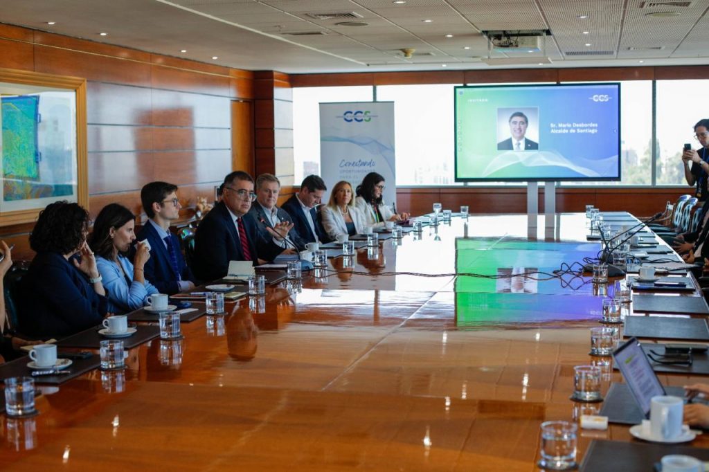 Alcalde De Santiago Y Ccs Abordan Plan De Seguridad Comunal Alcalde De Santiago Y Ccs Abordan Plan De Seguridad Comunal
