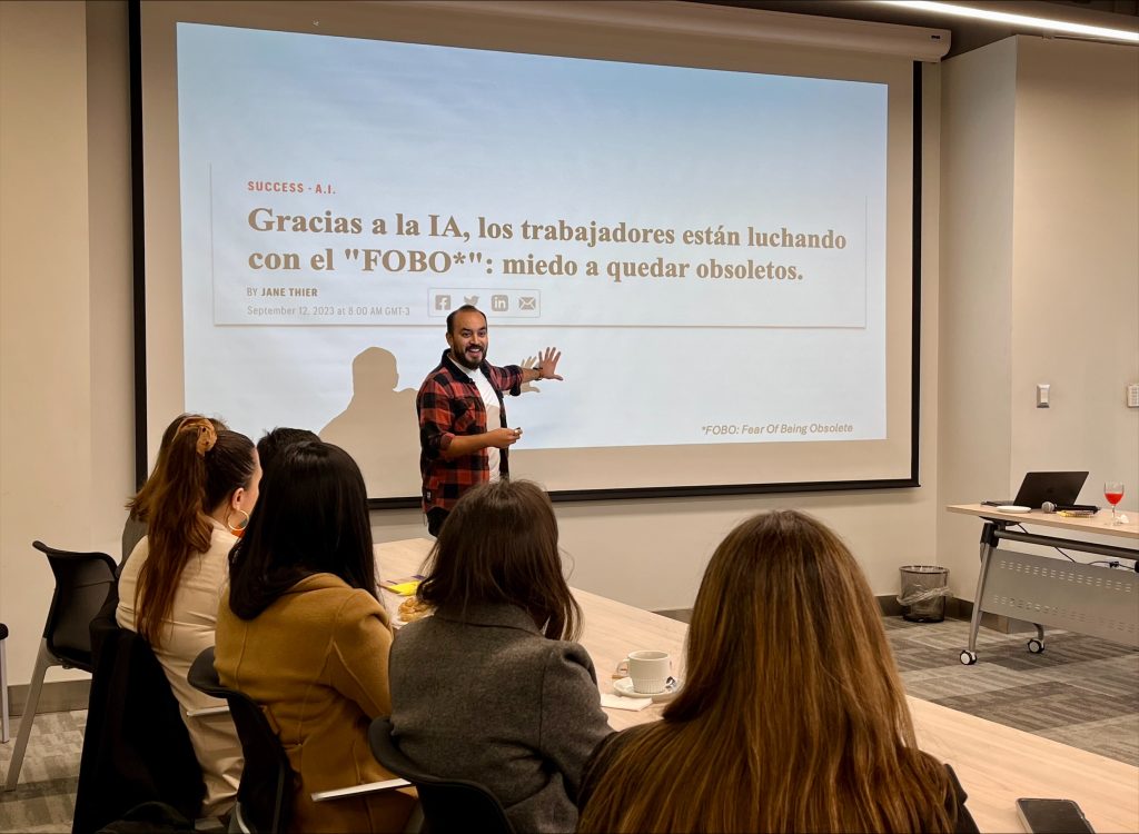Comité De Marketing Ccs En Oficinas De Chilexpress Analiza El Impacto De La Ia En El Sector 