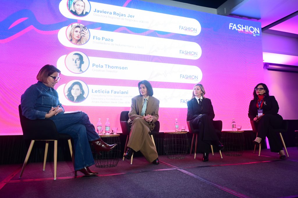 Fashion Online 2025 Revela Que El 65% De Los Consumidores Online Compra Ropa Por Internet Mensualmente Fashion Online 2025 Revela Que El 65% De Los Consumidores Online Compra Ropa Por Internet Mensualmente