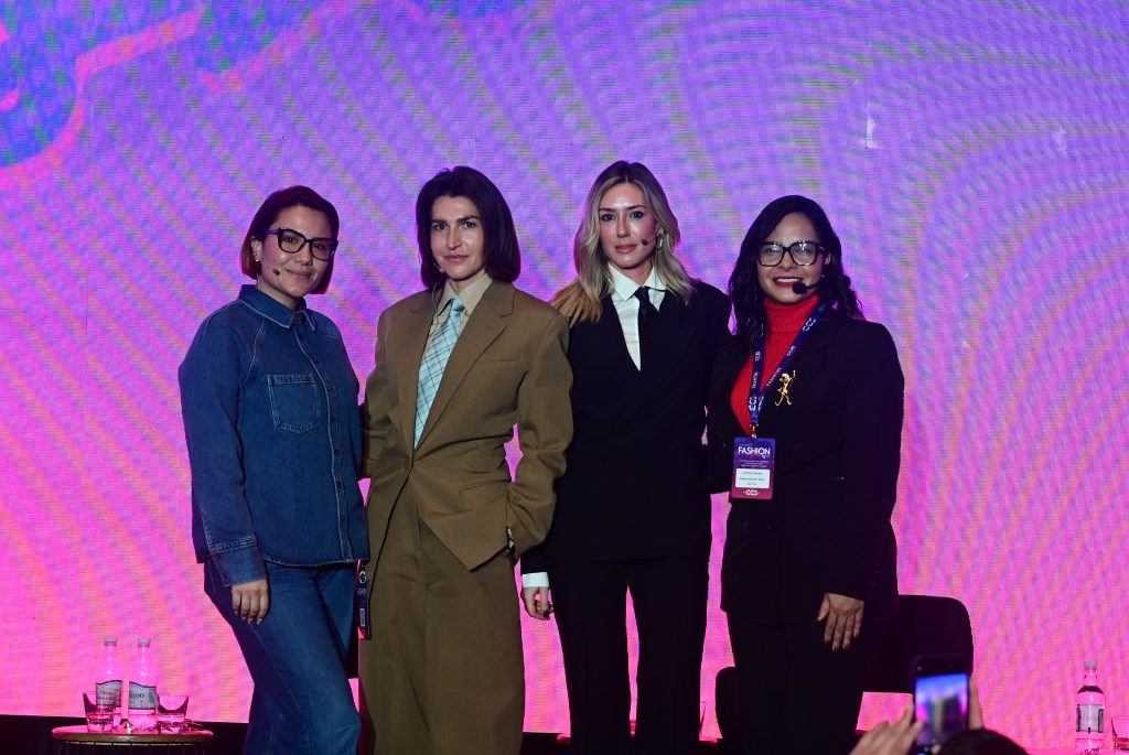 Fashion Online 2025 Revela Que El 65% De Los Consumidores Online Compra Ropa Por Internet Mensualmente Fashion Online 2025 Revela Que El 65% De Los Consumidores Online Compra Ropa Por Internet Mensualmente