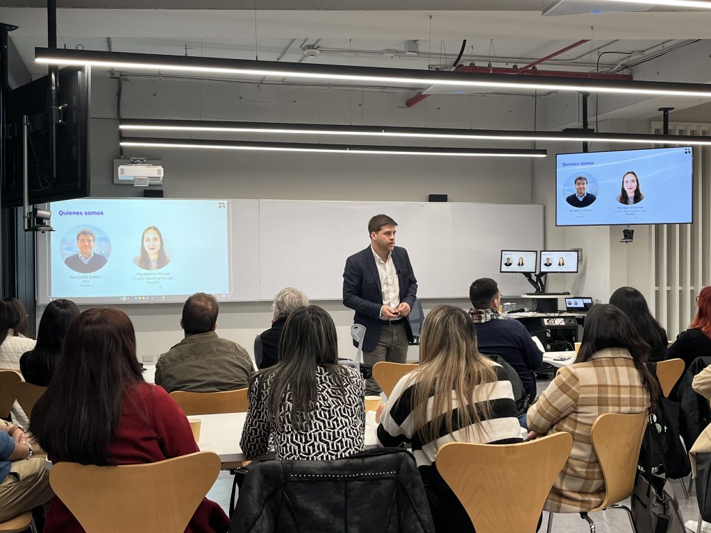 Resolbit Y El Centro De Experiencias Y Servicios De La Uai Realizan Workshop Sobre El Impacto De La Ia En El Servicio Al Cliente Resolbit Y El Centro De Experiencias Y Servicios De La Uai Realizan Workshop Sobre El Impacto De La Ia En El Servicio Al Cliente
