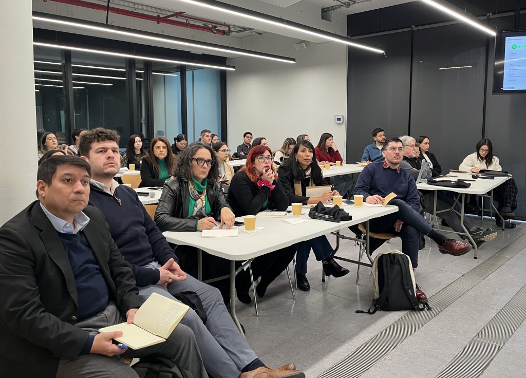 Resolbit Y El Centro De Experiencias Y Servicios De La Uai Realizan Workshop Sobre El Impacto De La Ia En El Servicio Al Cliente 