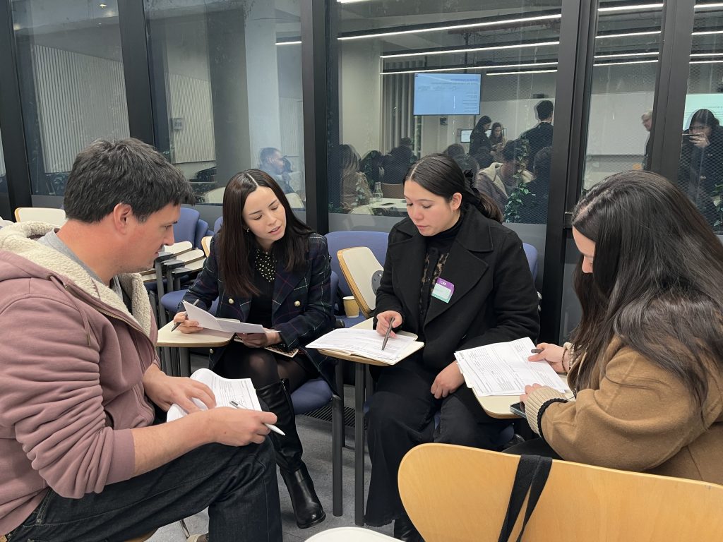 Resolbit Y El Centro De Experiencias Y Servicios De La Uai Realizan Workshop Sobre El Impacto De La Ia En El Servicio Al Cliente 