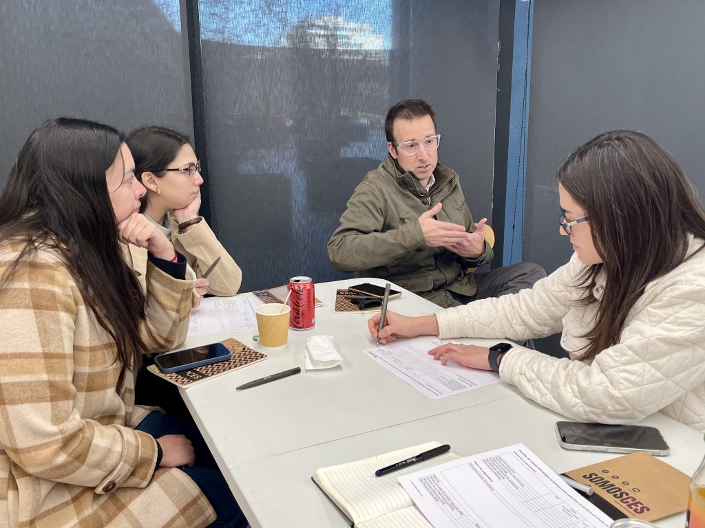 Resolbit Y El Centro De Experiencias Y Servicios De La Uai Realizan Workshop Sobre El Impacto De La Ia En El Servicio Al Cliente 