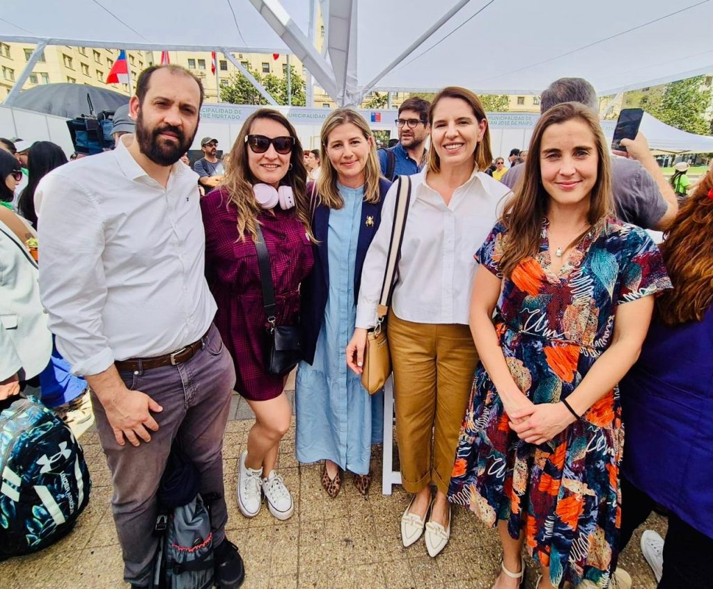 Ccs Participa En La Firma De La Estrategia De Economía Circular Para Textiles Al 2040